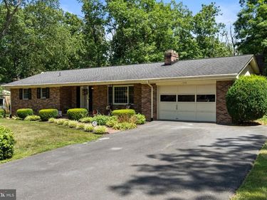 106 HICKORY HILL DRIVE, STEPHENS CITY, VA 22655