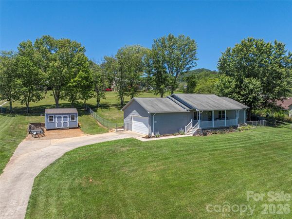 219 Hookers Gap Road, Candler, NC 28715