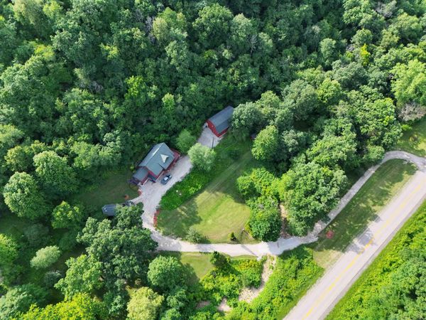1580 Lansing Harpers Road, Lansing, IA 52151