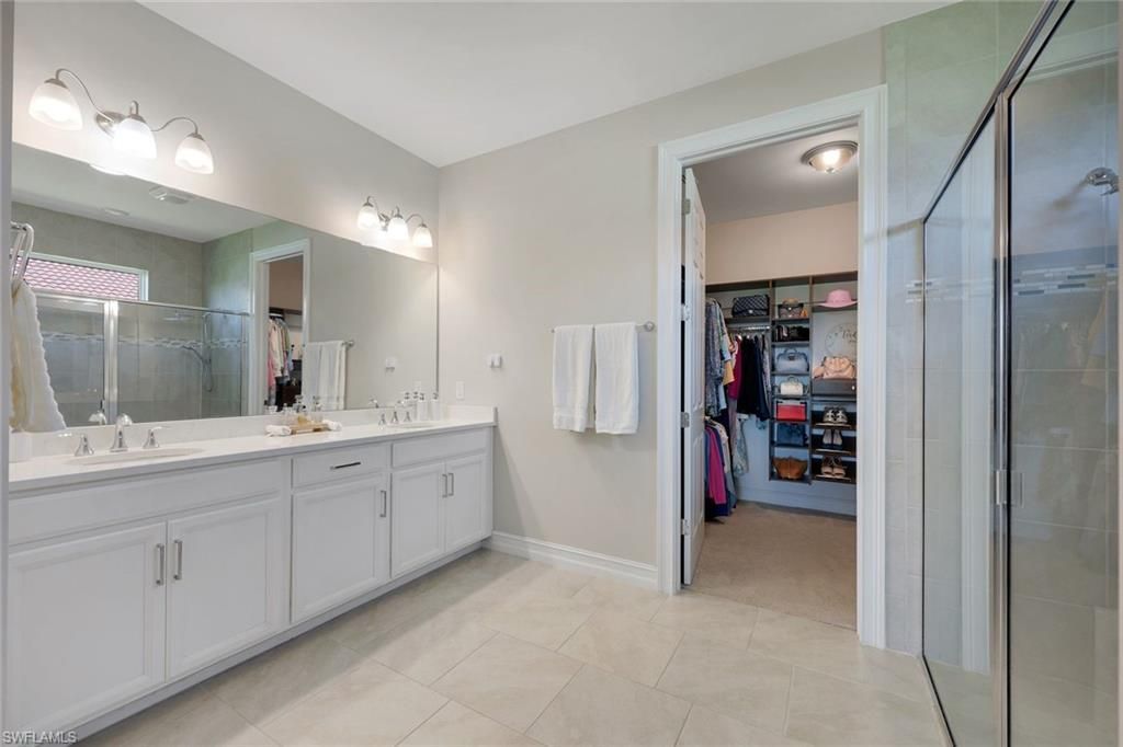 18725 Lake Hammock Dr , Naples, FL 34114 Photo