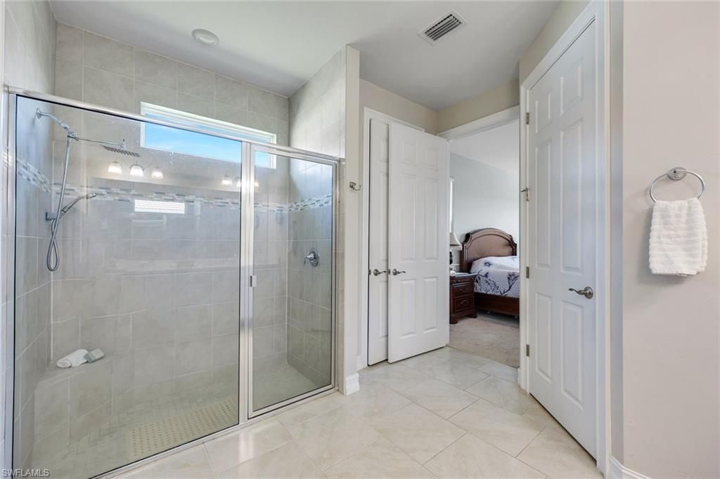 18725 Lake Hammock Dr , Naples, FL 34114 Photo