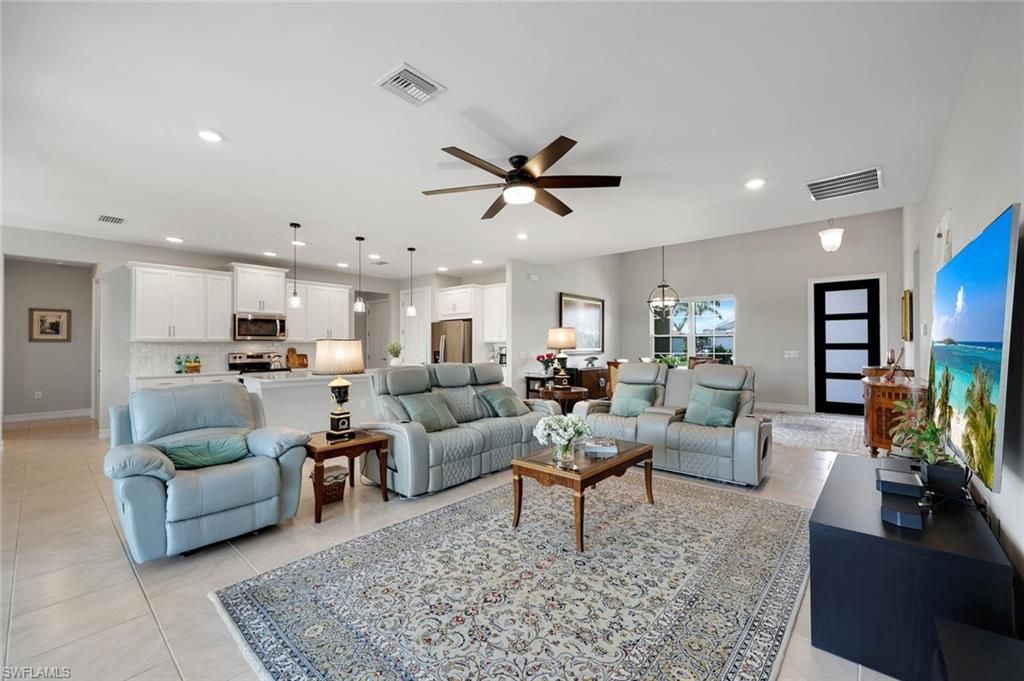 18725 Lake Hammock Dr , Naples, FL 34114 Photo