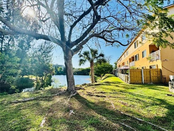 6245 Kendale Lakes Cir, Unit 208, Miami, FL 33183