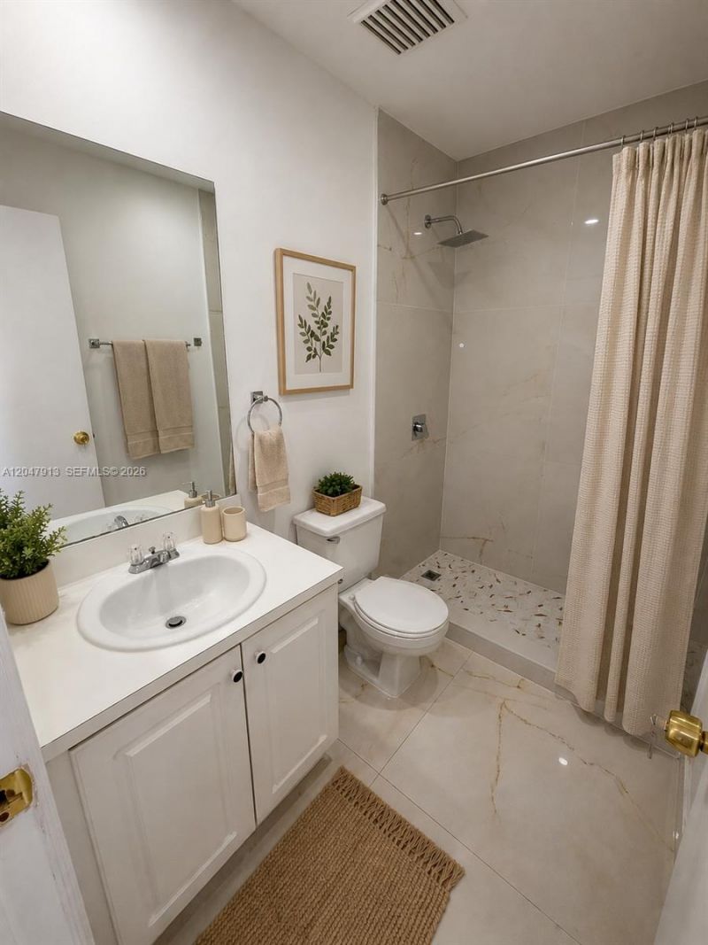6245 Kendale Lakes Cir, Unit 208, Miami, FL 33183 Photo
