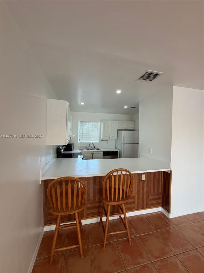 6245 Kendale Lakes Cir, Unit 208, Miami, FL 33183 Photo