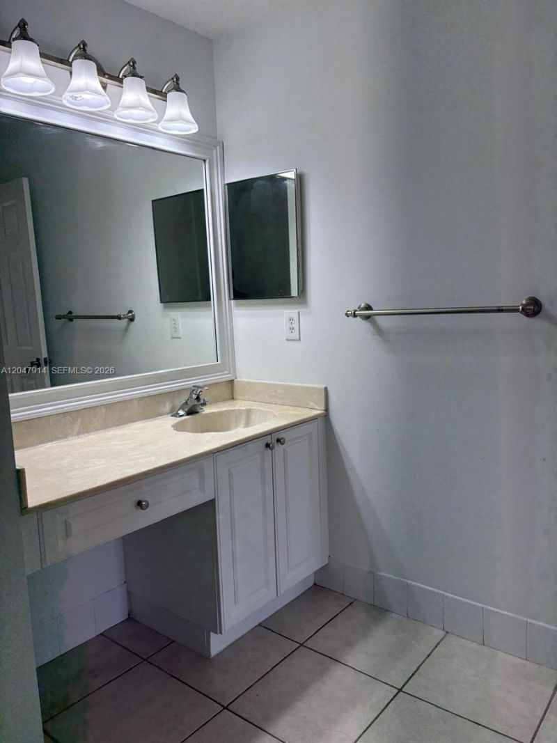 2080 Greenview Shores Blvd , Unit 410, Wellington, FL 33414 Photo