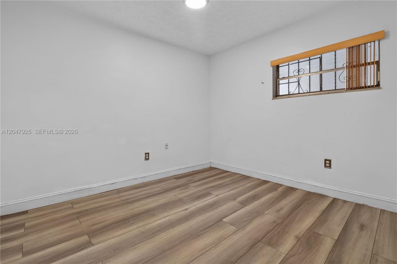 6070 W 18th Ave , Unit 209, Hialeah, FL 33012 Photo