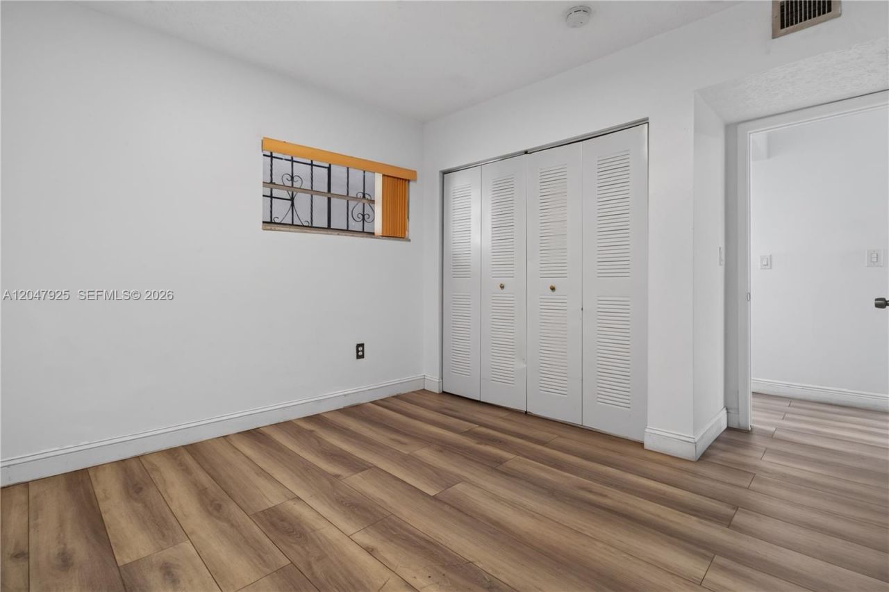 6070 W 18th Ave , Unit 209, Hialeah, FL 33012 Photo