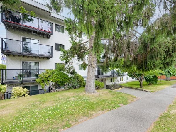 859 Carrie St, Unit #403, Esquimalt, BC V9A 5R5