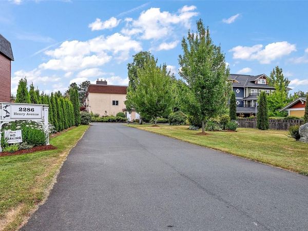 2286 Henry Ave , Unit #204, Sidney, BC V8L 2B2