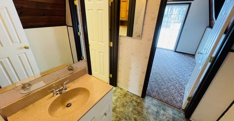 838 San Francisco Avenue, South Lake Tahoe, CA 96150 Photo
