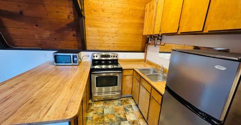 838 San Francisco Avenue, South Lake Tahoe, CA 96150 Photo