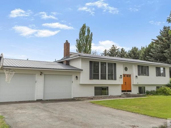 2367 W 3800 S, REXBURG, ID 83440