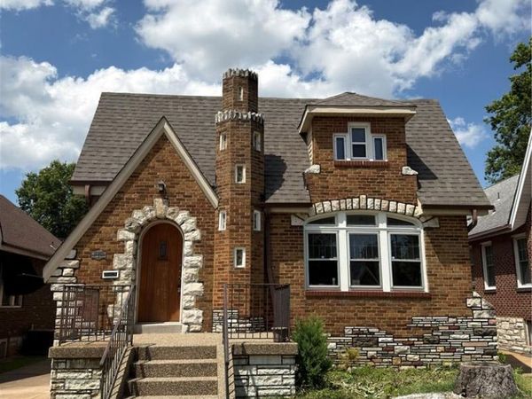 6739 Oleatha Avenue, St Louis, MO 63139