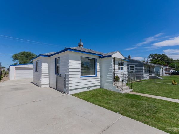 114 Sunnyside Dr, Caldwell, ID 83605