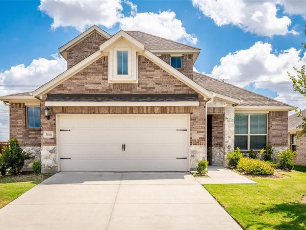 3016 Prairie Trail Avenue, Aubrey, TX 76227