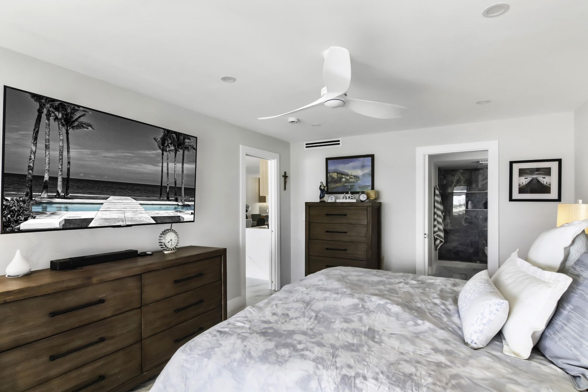 44 Yacht Club Drive, Unit 611, North Palm Beach, FL 33408 Photo