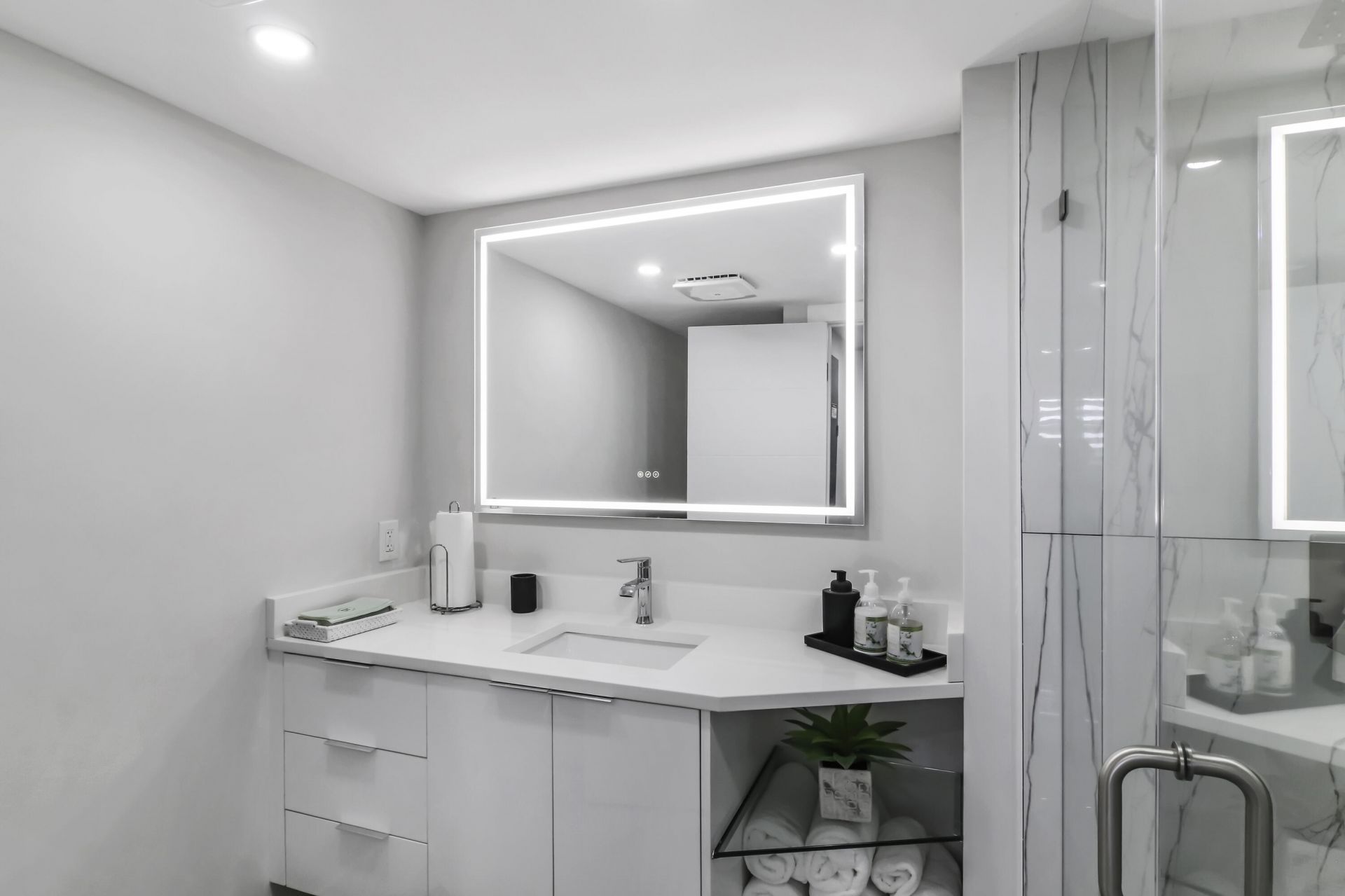 44 Yacht Club Drive, Unit 611, North Palm Beach, FL 33408 Photo
