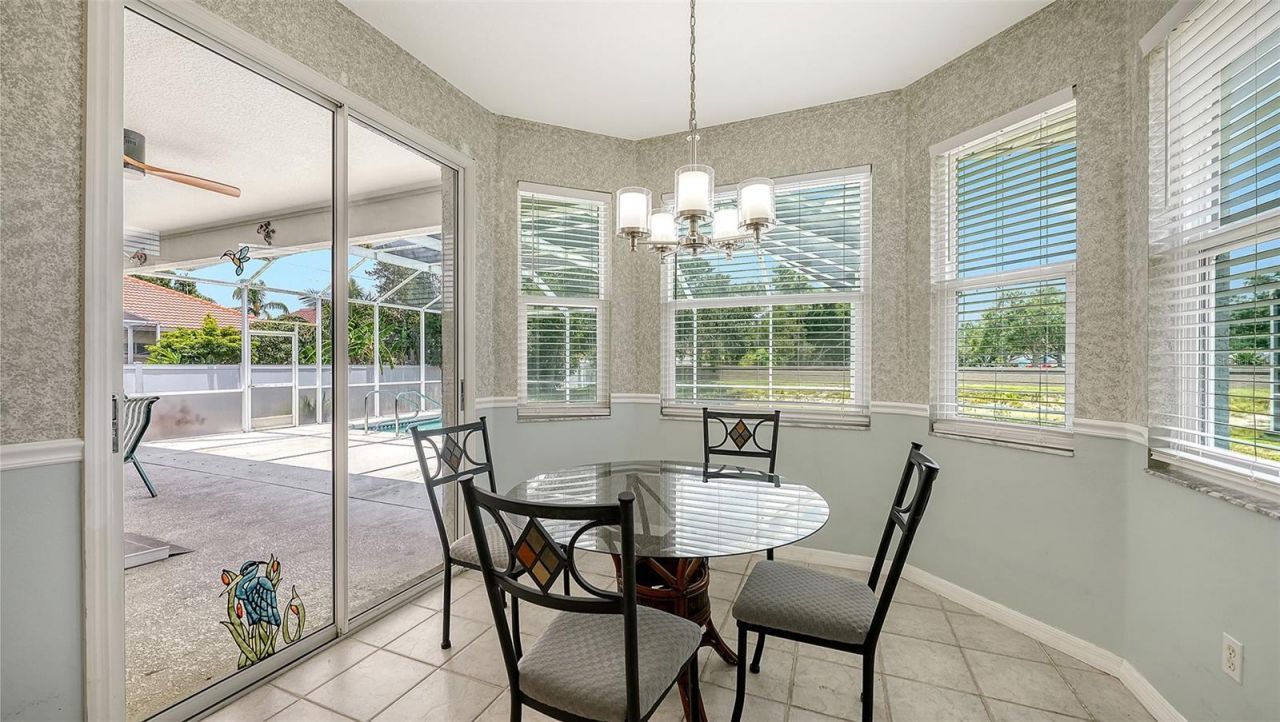 7287 38th Court E, Sarasota, FL 34243 Photo