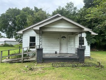 212 S 1st Street, Mayfield, KY 42066