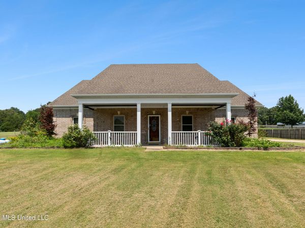 384 Moore Crossing, Byhalia, MS 38611