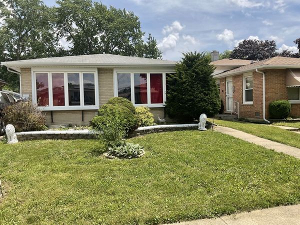 15947 Vine Avenue , Harvey, IL 60426