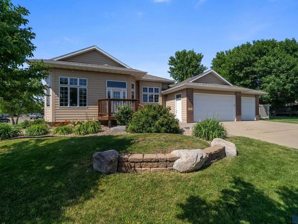 7808 W Leah St, Sioux Falls, SD 57106