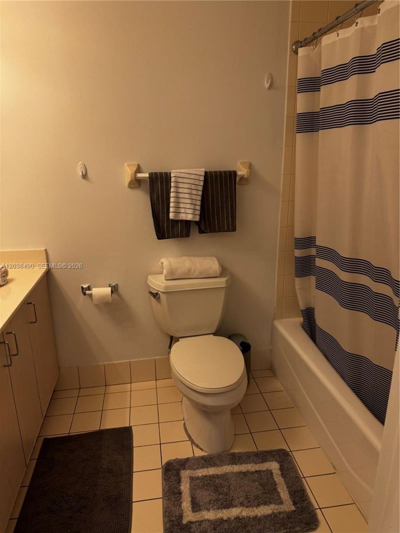 185 SE 14th Ter , Unit 1812, Miami, FL 33131 Photo