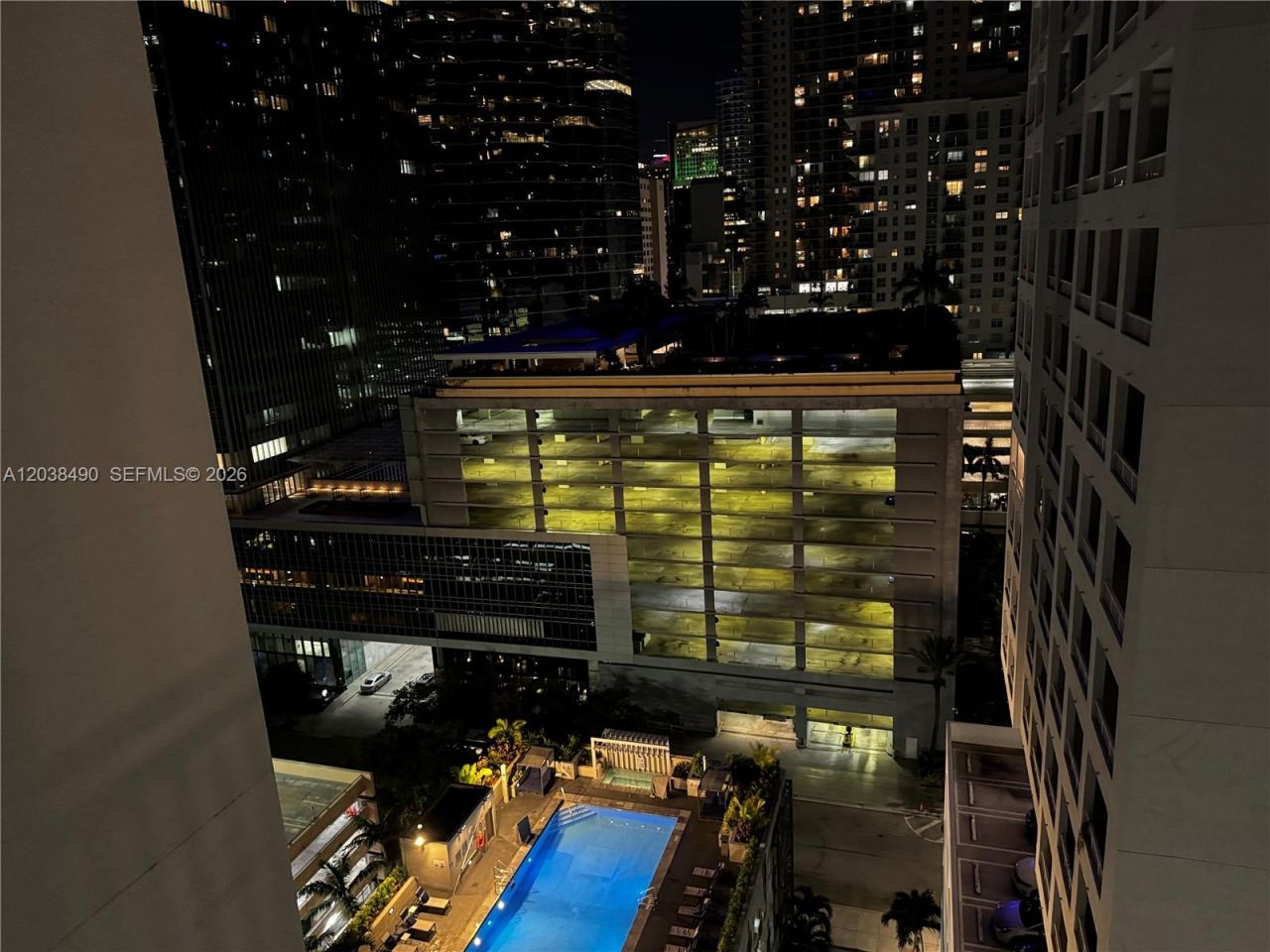 185 SE 14th Ter , Unit 1812, Miami, FL 33131 Photo