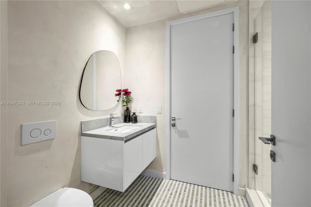 700 NE 26th Ter , Unit 5006, Miami, FL 33137 Photo