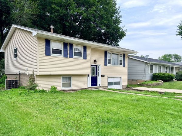3324 Eastern Avenue, Davenport, IA 52807