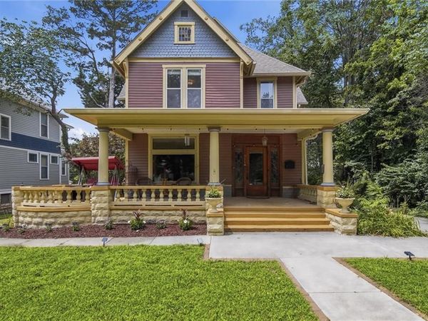 411 SW Woodlawn Avenue, Topeka, KS 66606