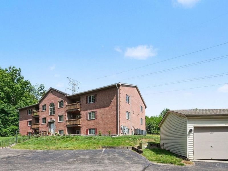 1605 W Augusta Boulevard, Unit 181, Fairfield, OH 45014 Photo 2