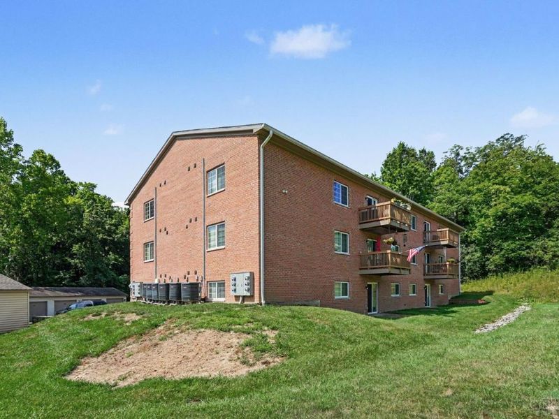 1605 W Augusta Boulevard, Unit 181, Fairfield, OH 45014 Photo 4