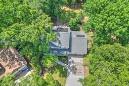 38 S Hampton Drive photo 4