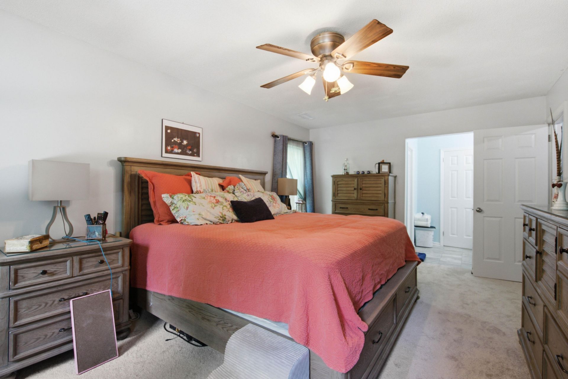 38 S Hampton Drive Photo 36