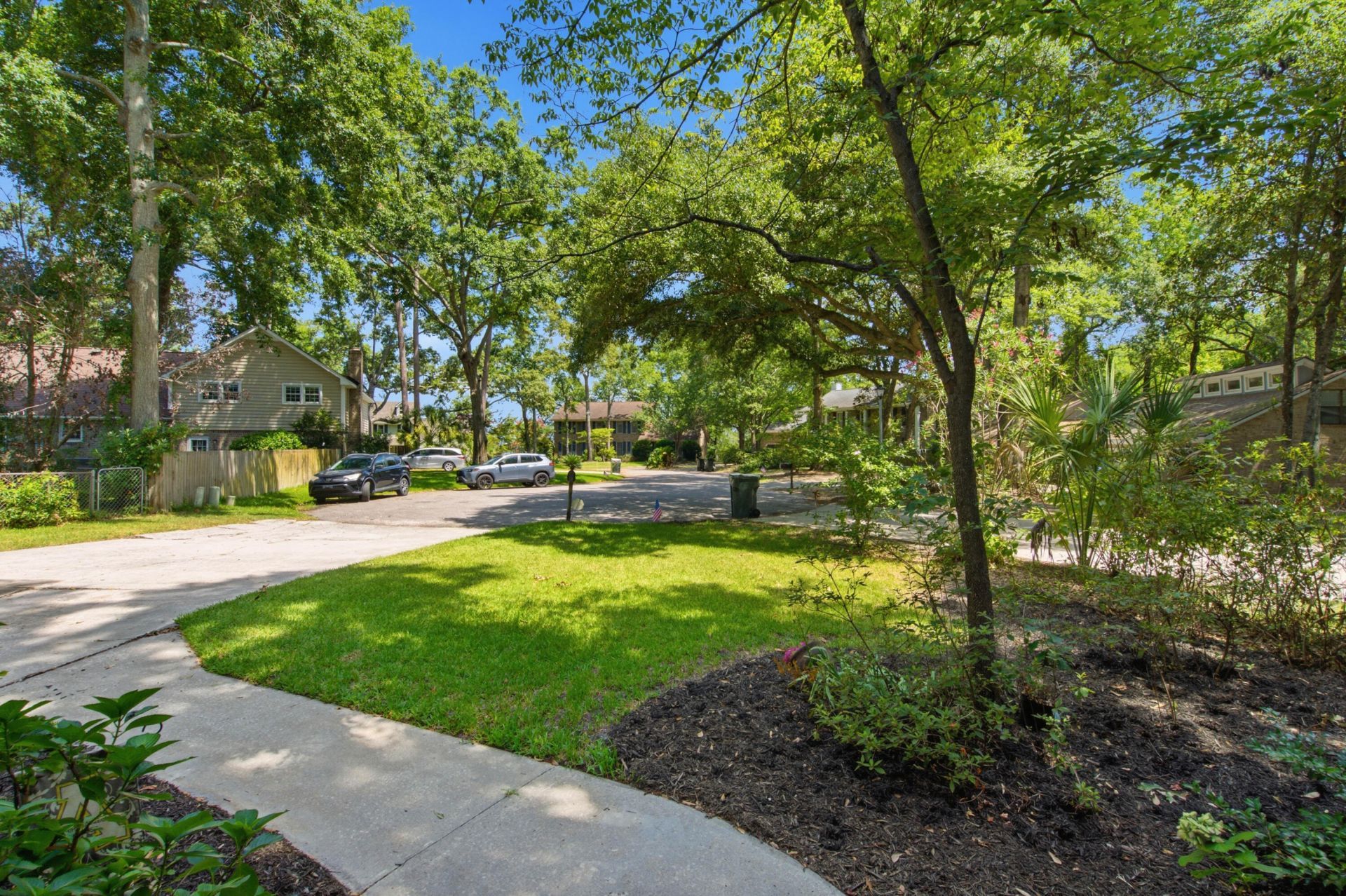 38 S Hampton Drive Photo 65