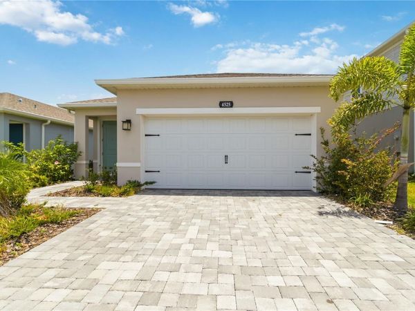 4525 PIPPIN LANE, LAKEWOOD RANCH, FL 34211
