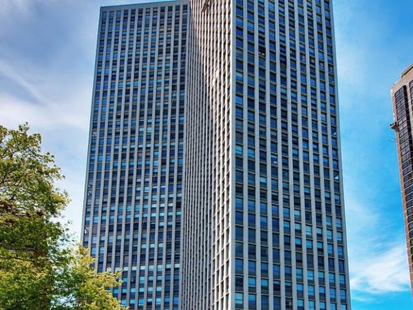 2626 N Lakeview Avenue , Unit 2605, Chicago, IL 60614