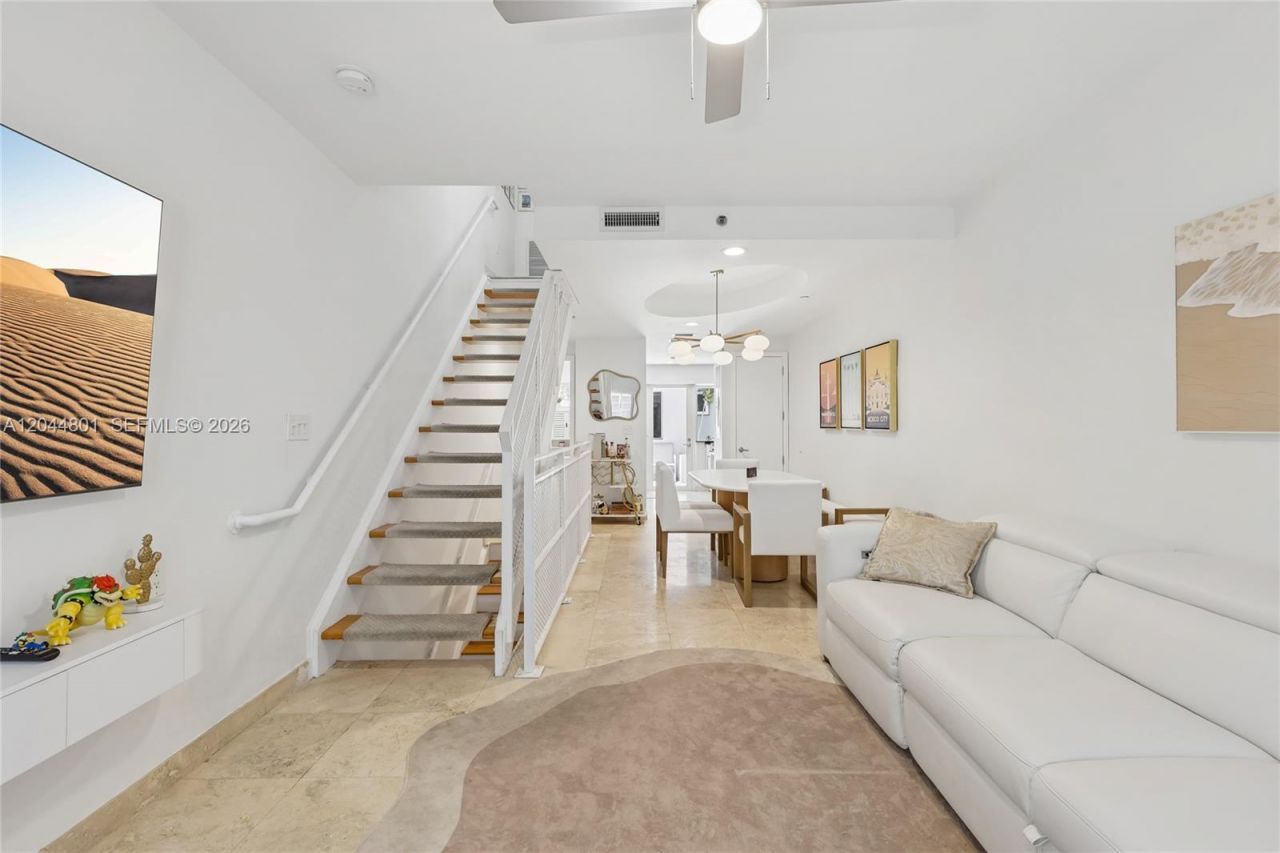 204 Washington Ave , Unit 13, Miami Beach, FL 33139 Photo