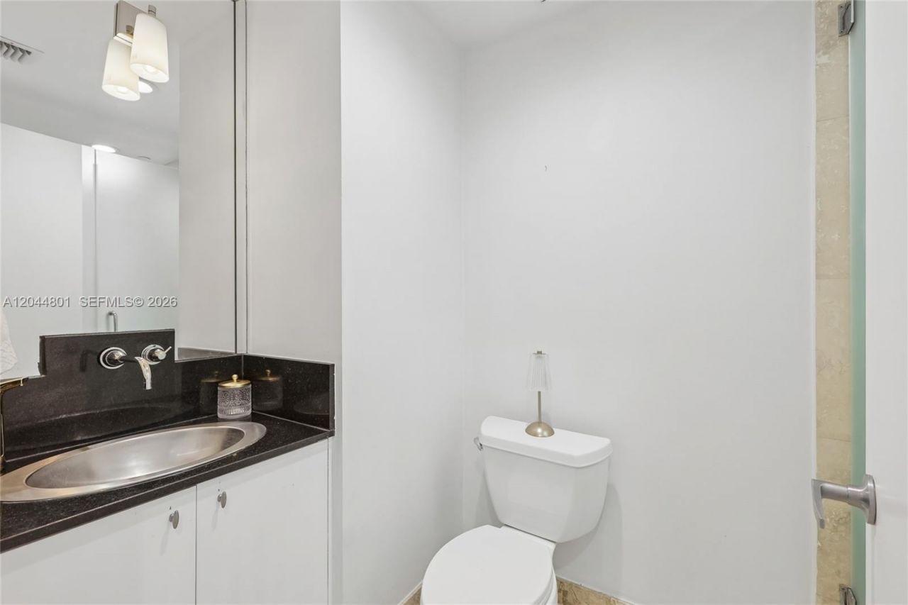 204 Washington Ave , Unit 13, Miami Beach, FL 33139 Photo