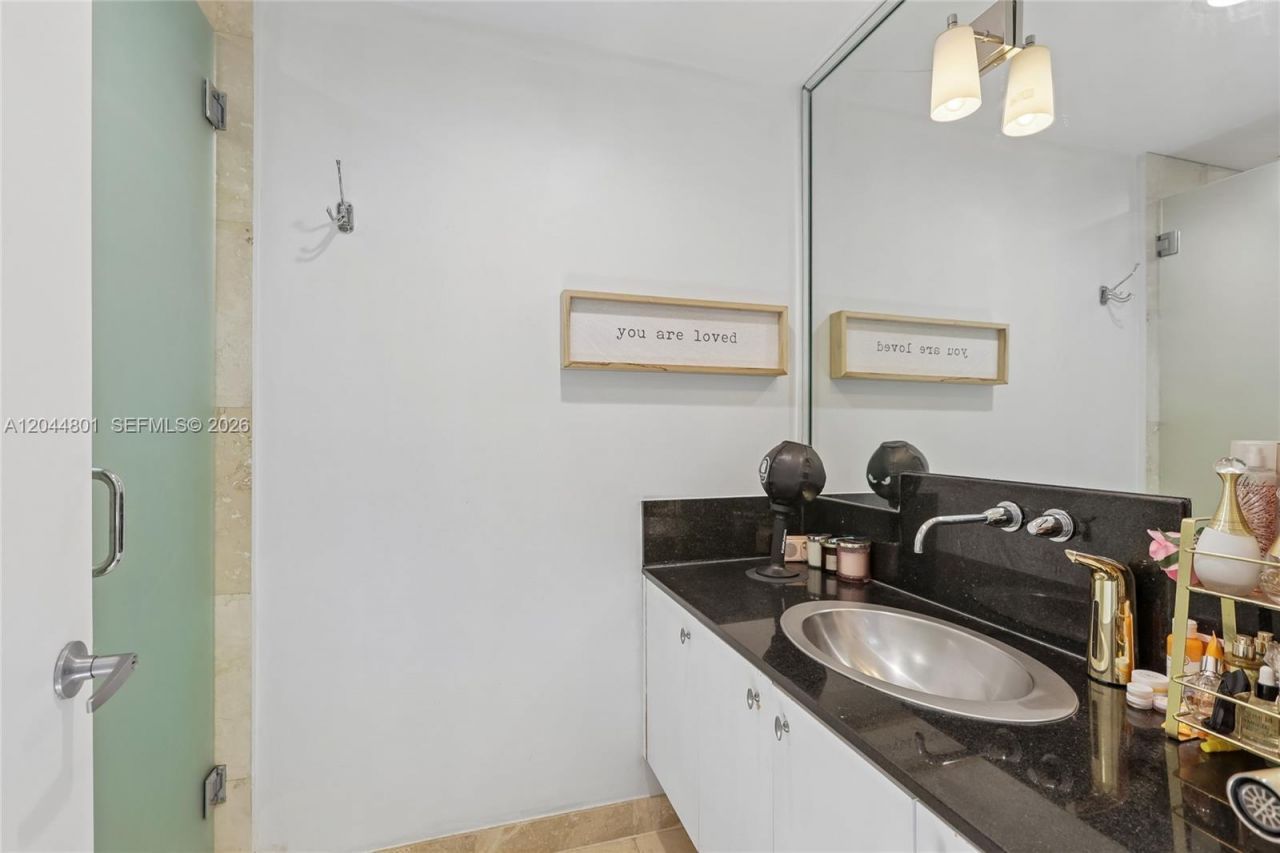 204 Washington Ave , Unit 13, Miami Beach, FL 33139 Photo