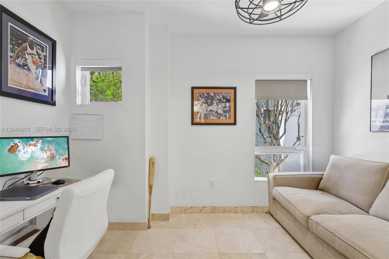 204 Washington Ave, Unit 13, Miami Beach, FL 33139 Photo