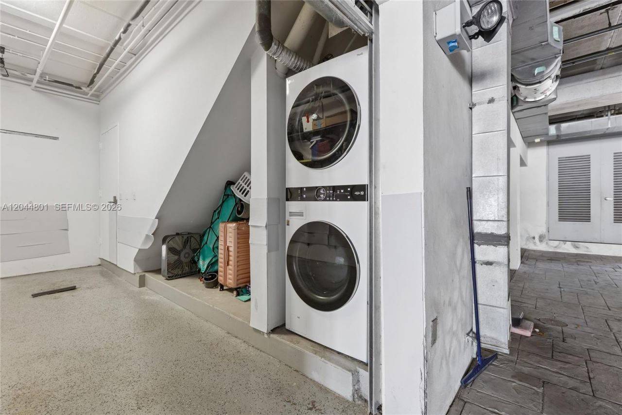 204 Washington Ave , Unit 13, Miami Beach, FL 33139 Photo