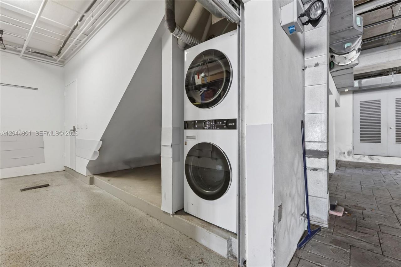 204 Washington Ave, Unit 13, Miami Beach, FL 33139 Photo