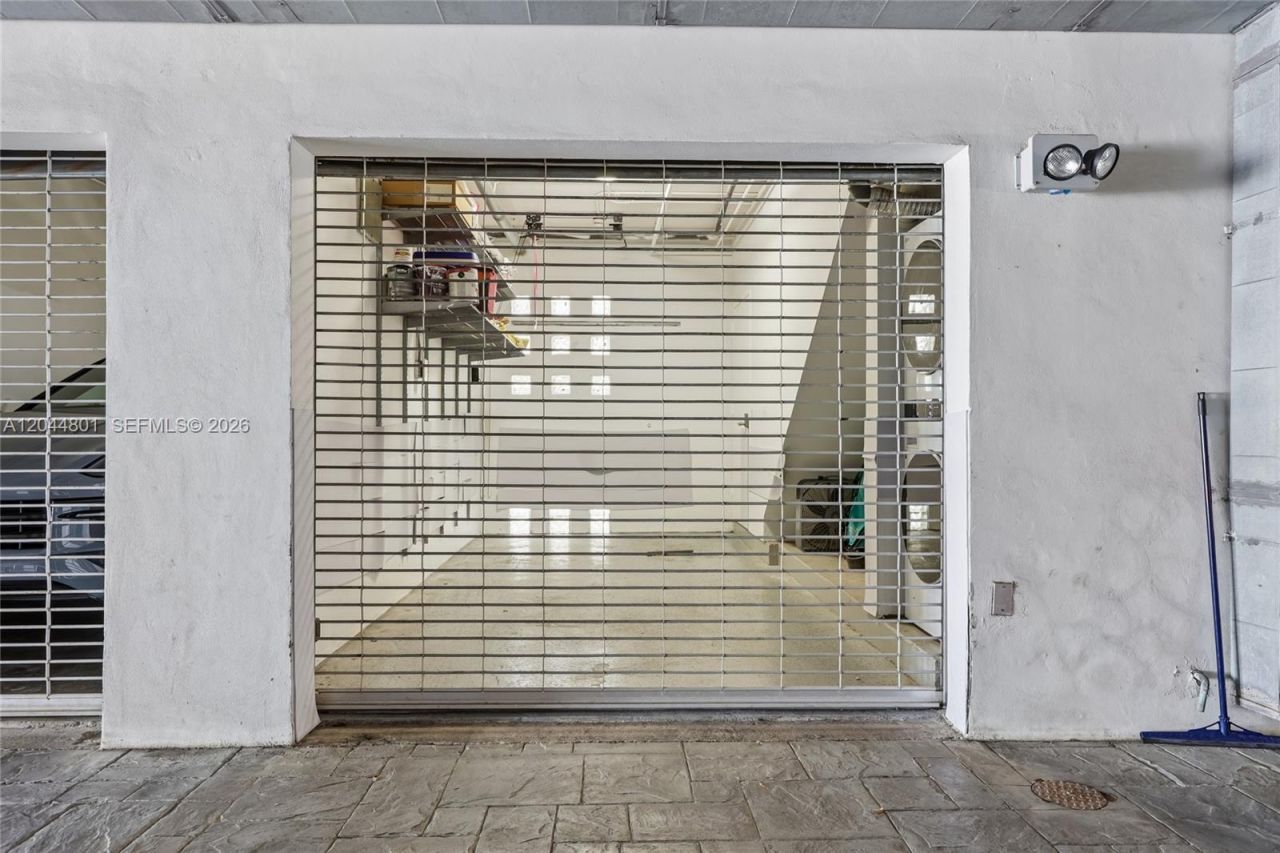 204 Washington Ave , Unit 13, Miami Beach, FL 33139 Photo