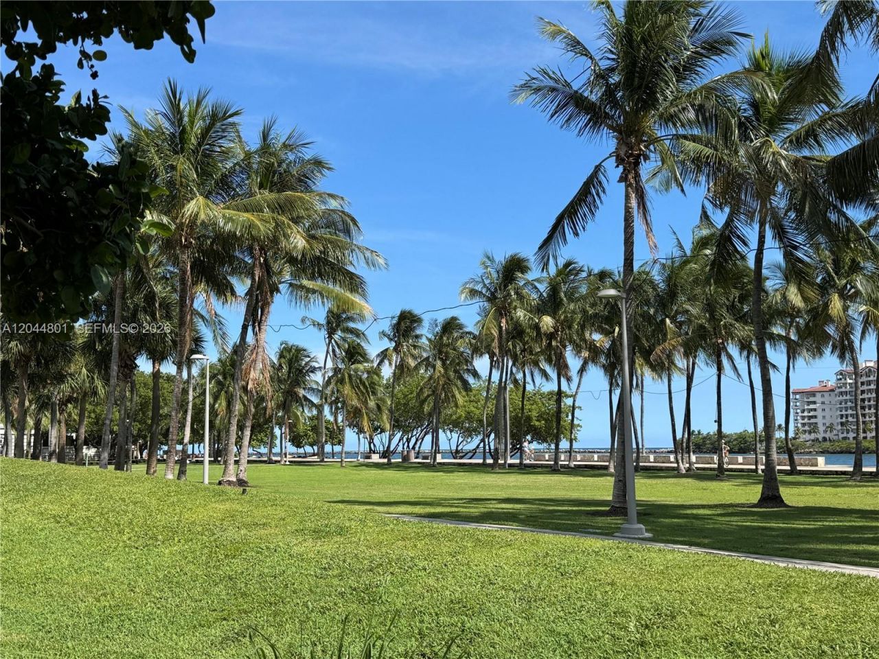 204 Washington Ave, Unit 13, Miami Beach, FL 33139 Photo