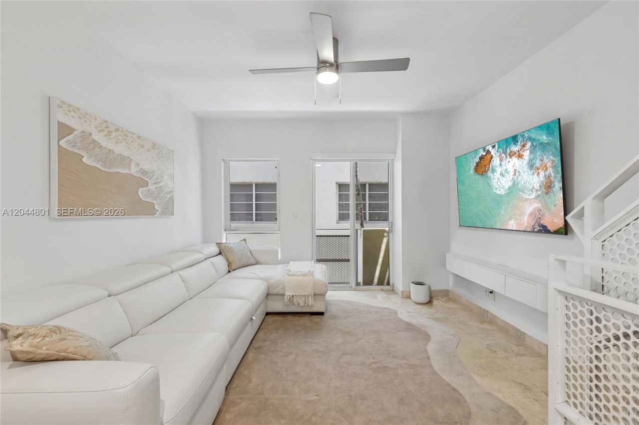 204 Washington Ave, Unit 13, Miami Beach, FL 33139 Photo