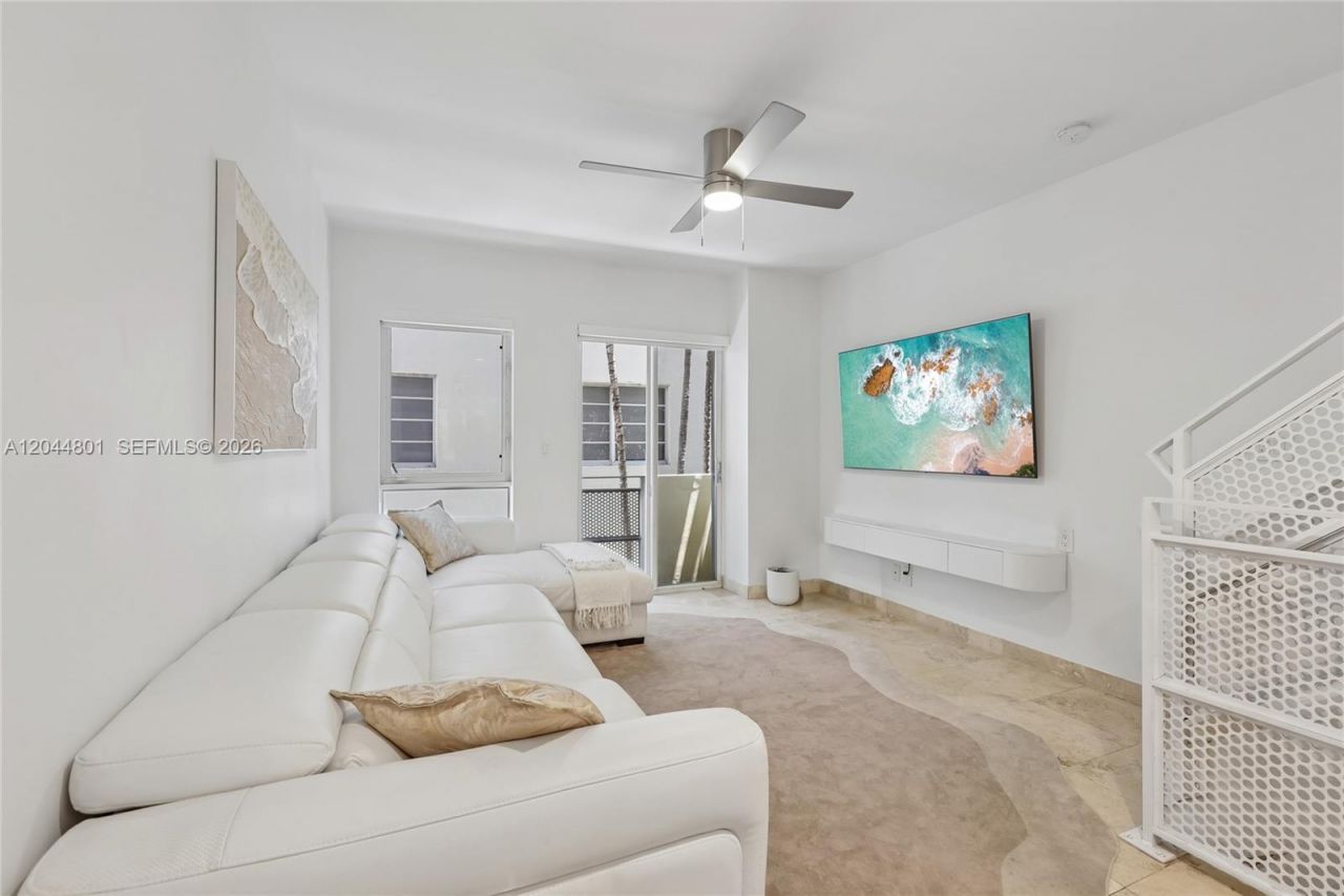 204 Washington Ave, Unit 13, Miami Beach, FL 33139 Photo