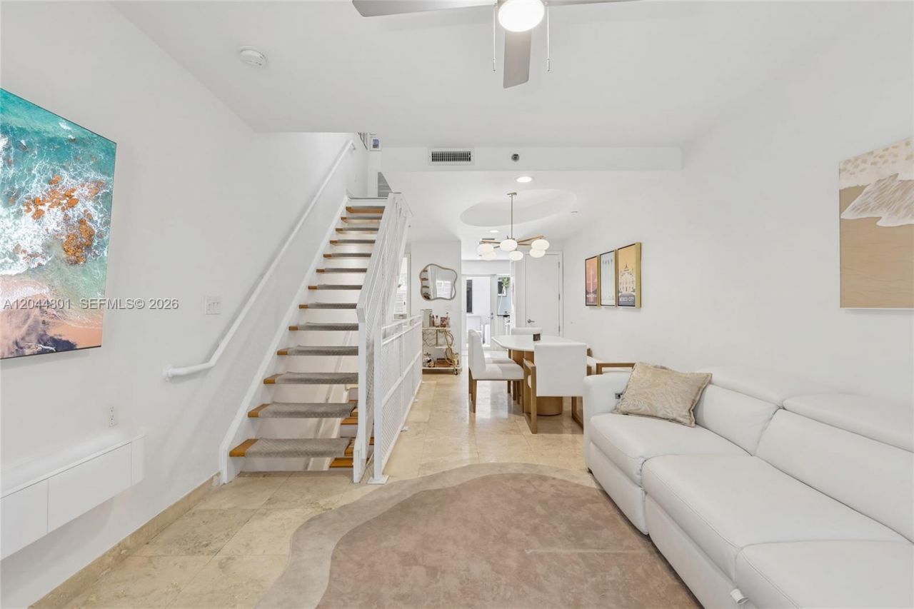 204 Washington Ave, Unit 13, Miami Beach, FL 33139 Photo